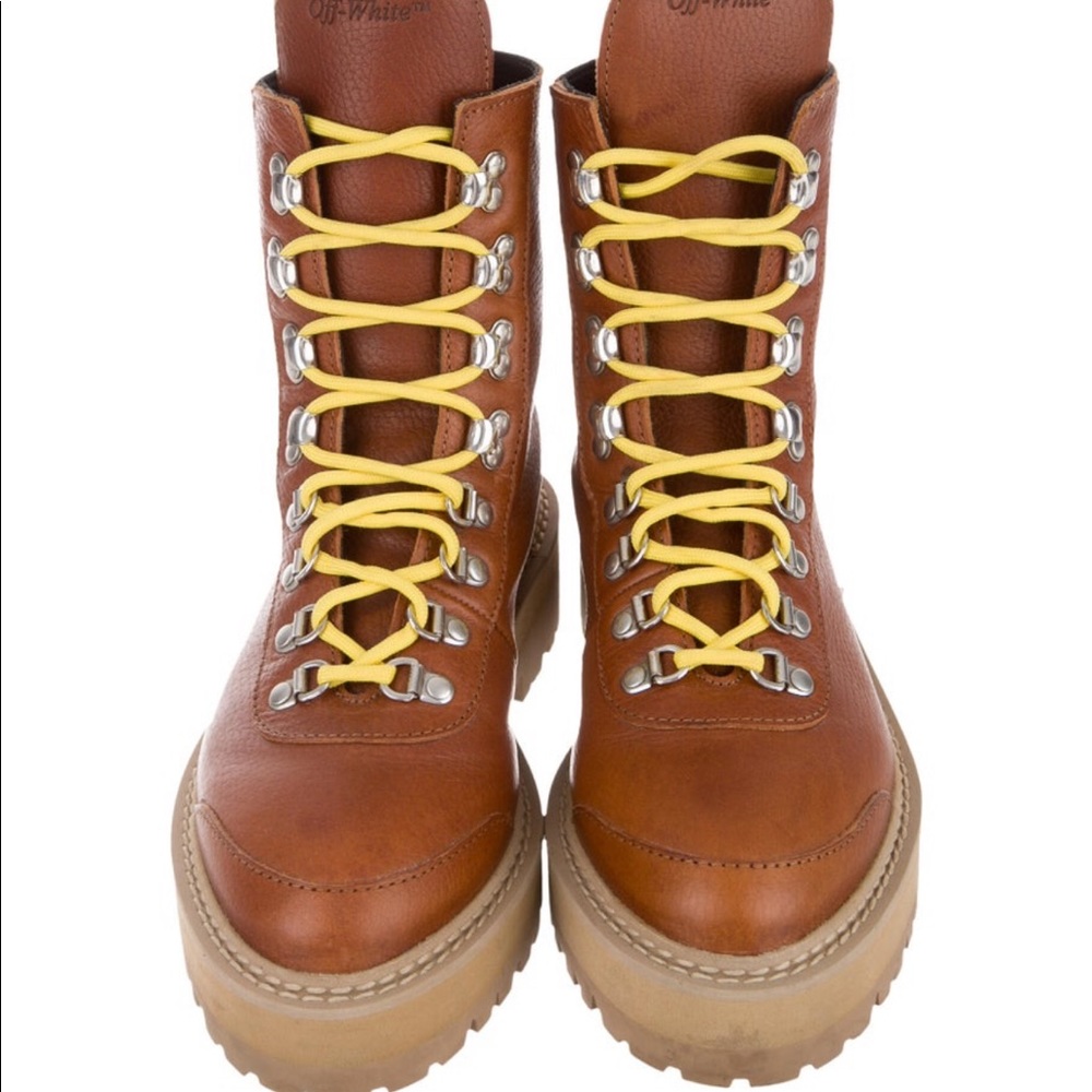 Off-Withe hiking boots - Picture 1 of 6